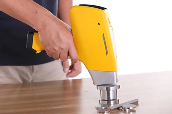 艾克手持光譜儀檢測合金(jīn)