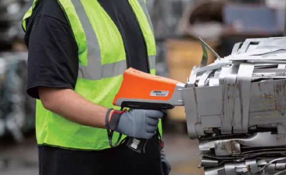 奧林(lín)巴斯手持式光譜儀助力管道(dào)安全